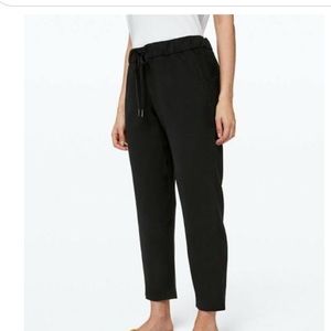 Lululemon On the Fly 7/8 Woven pants  NWT